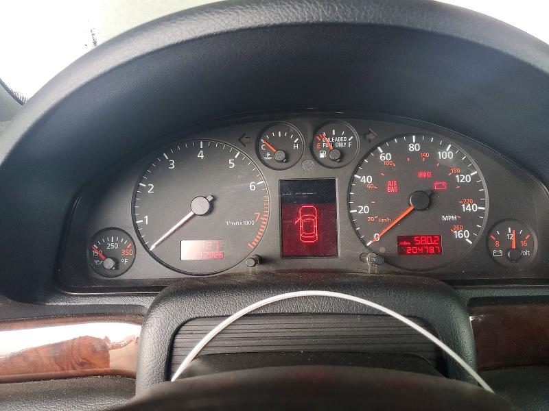 62282656 :رقم المزاد ، WAUAH28D8YA098150 vin ، 2000 Audi A4 مزاد بيع