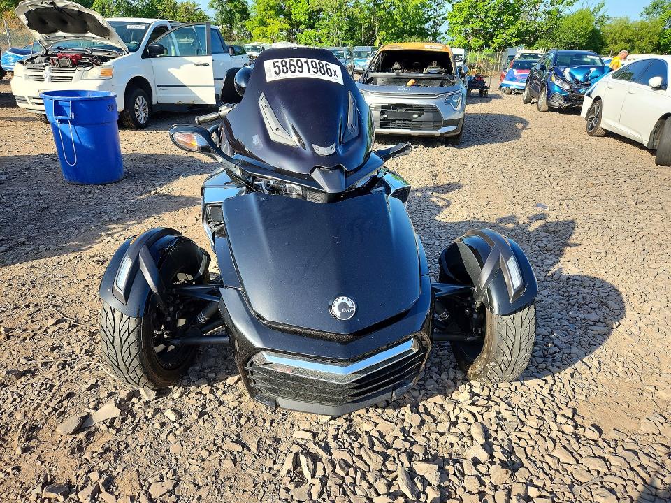 58691986 :رقم المزاد ، 2BXRDDD28FV003992 vin ، 2015 Can-am Spyder Roadster مزاد بيع