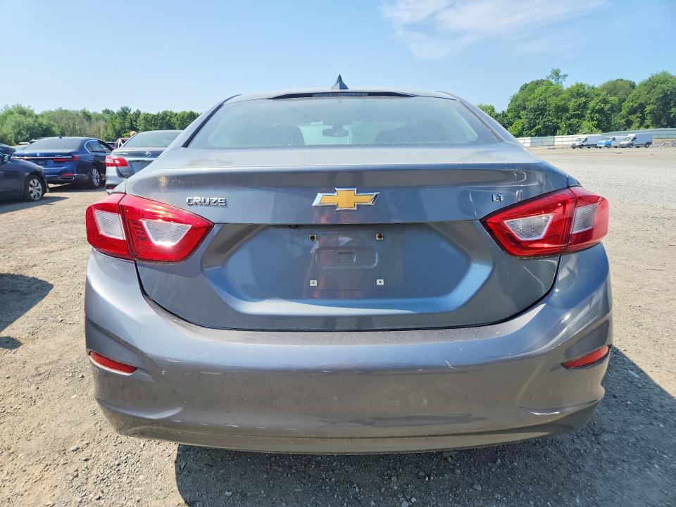 2018 Chevrolet Cruze მანქანა იყიდება აუქციონზე, vin: 1G1BE5SM5J7173022, აუქციონის ნომერი: 58247806