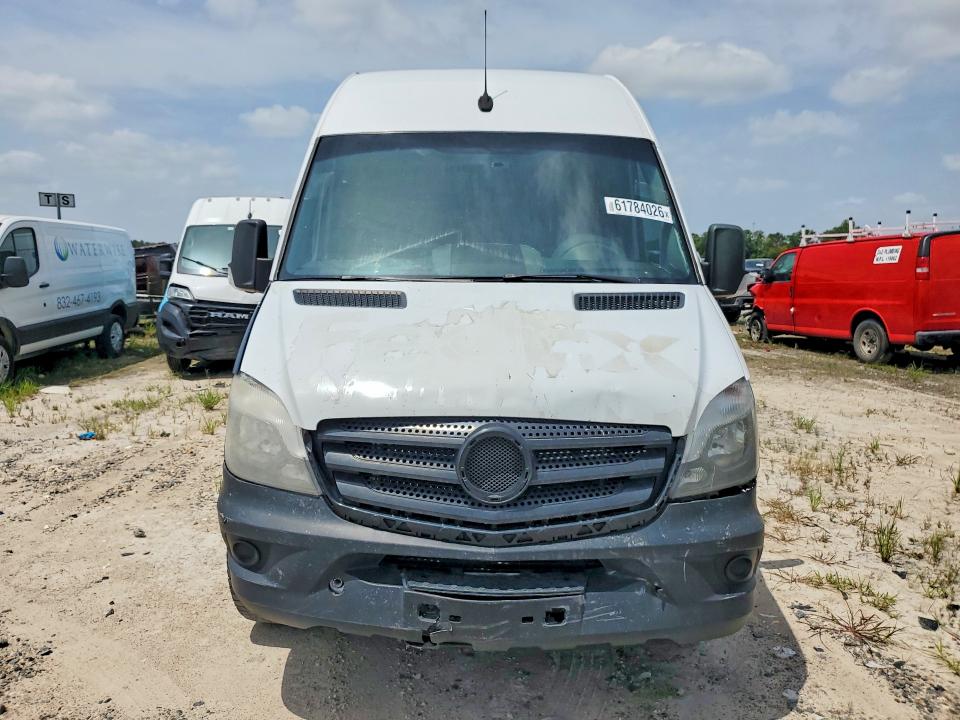 61784026 :رقم المزاد ، WD3PE7CD2JP607236 vin ، 2018 Mercedes-benz Sprinter مزاد بيع