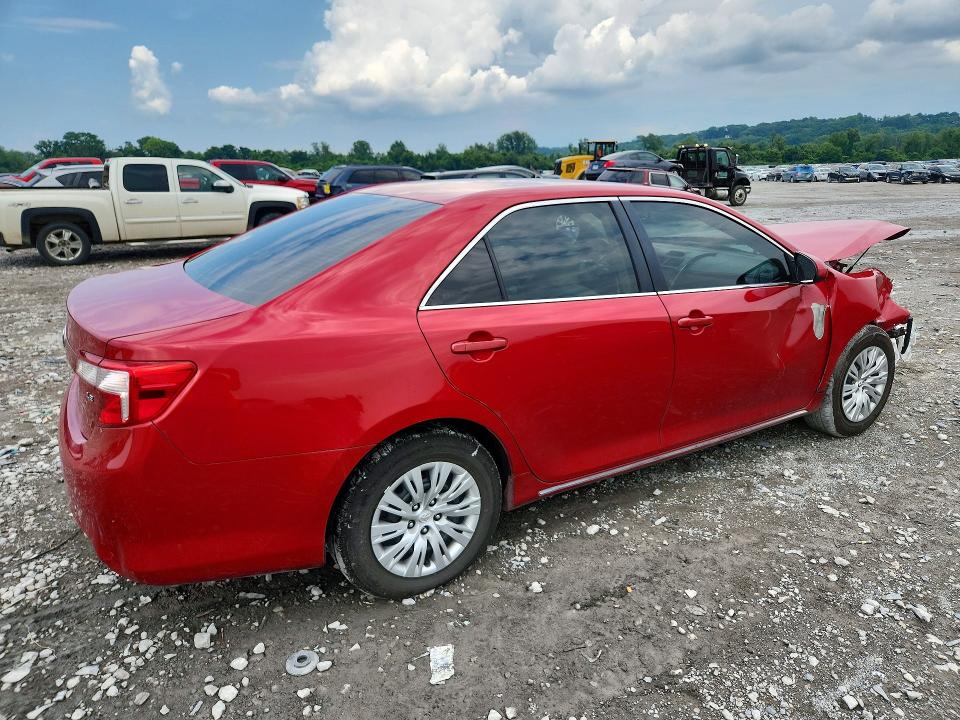 60249936 :رقم المزاد ، 4T1BF1FK1EU864069 vin ، 2014 Toyota Camry مزاد بيع