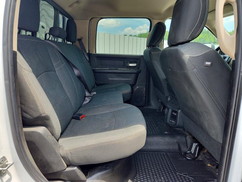 60889536 :رقم المزاد ، 3C6UR5HJ6KG587585 vin ، 2019 Ram 2500 مزاد بيع