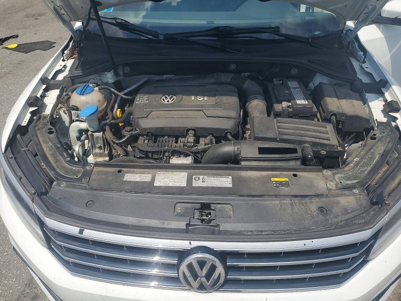 59651496 :رقم المزاد ، 1VWBT7A36HC014879 vin ، 2017 Volkswagen Passat مزاد بيع
