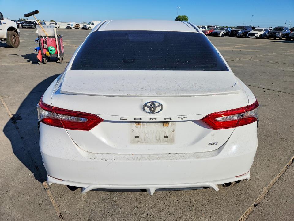 2018 Toyota Camry მანქანა იყიდება აუქციონზე, vin: 4T1B11HK5JU068785, აუქციონის ნომერი: 59685636