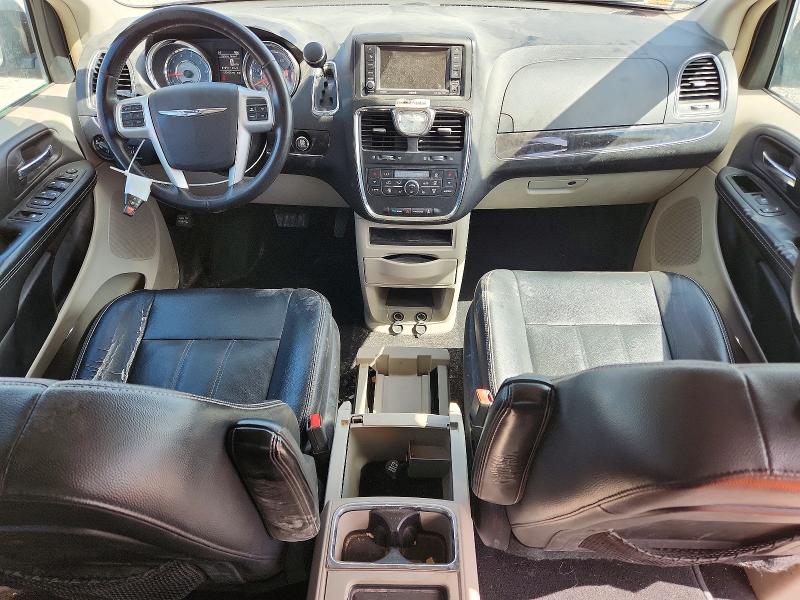 60754156 :رقم المزاد ، 2C4RC1BG6FR677437 vin ، 2015 Chrysler Town & Country مزاد بيع
