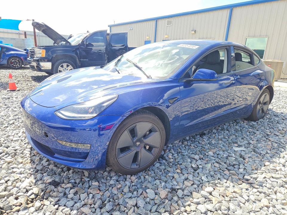 60357016 :رقم المزاد ، 5YJ3E1EB9NF233172 vin ، 2022 Tesla Model 3 مزاد بيع