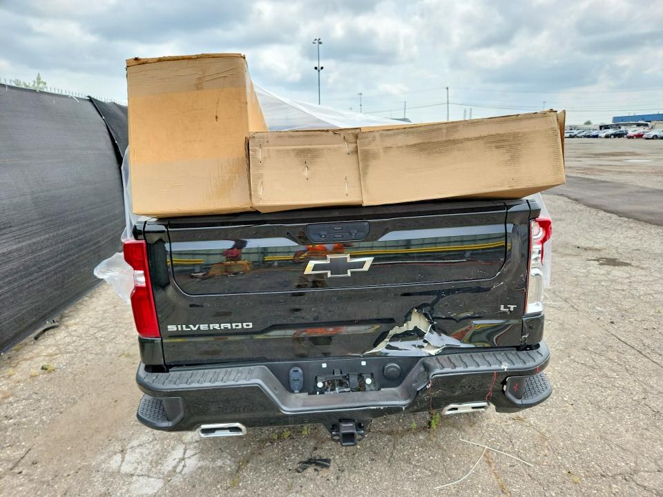Продаж на аукціоні авто 2025 Chevrolet Silverado, vin: 3GCUKFE83SG195779, номер лоту: 62267046