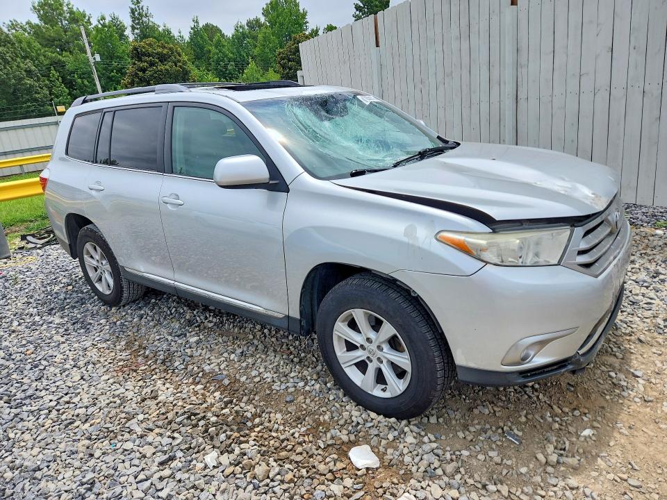 2013 Toyota Highlander მანქანა იყიდება აუქციონზე, vin: 5TDBK3EH9DS184053, აუქციონის ნომერი: 62259116