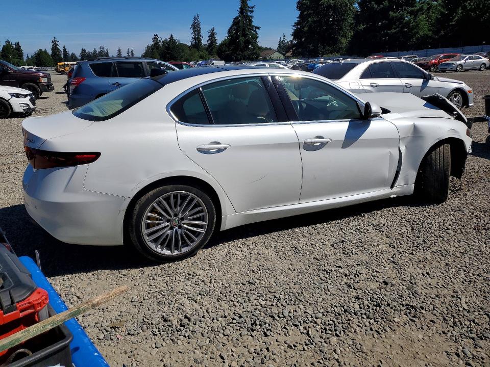 60259686 :رقم المزاد ، ZARFAMBN8M7648051 vin ، 2021 Alfa Romeo Giulia مزاد بيع