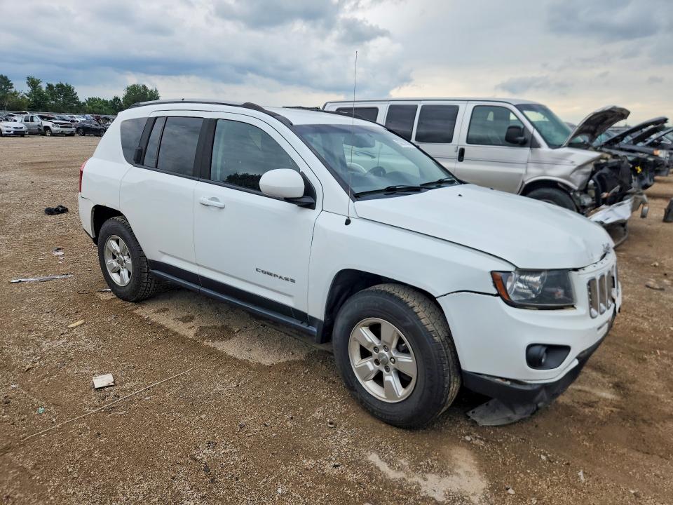 63210856 :رقم المزاد ، 1C4NJCEA1GD744585 vin ، 2016 Jeep Compass مزاد بيع