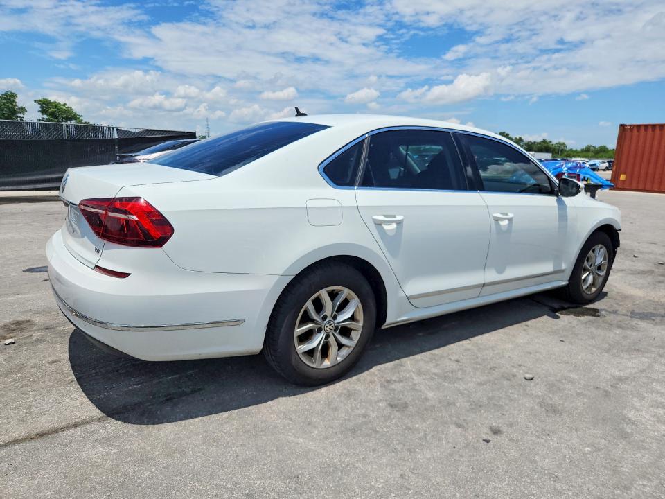 Продажа на аукционе авто 2017 Volkswagen Passat, vin: 1VWAT7A33HC002703, номер лота: 60312896
