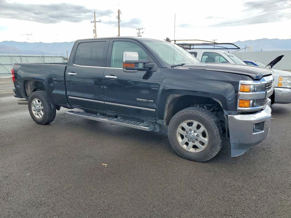 2015 Chevrolet Silverado მანქანა იყიდება აუქციონზე, vin: 1GC4K0C83FF678261, აუქციონის ნომერი: 62147176
