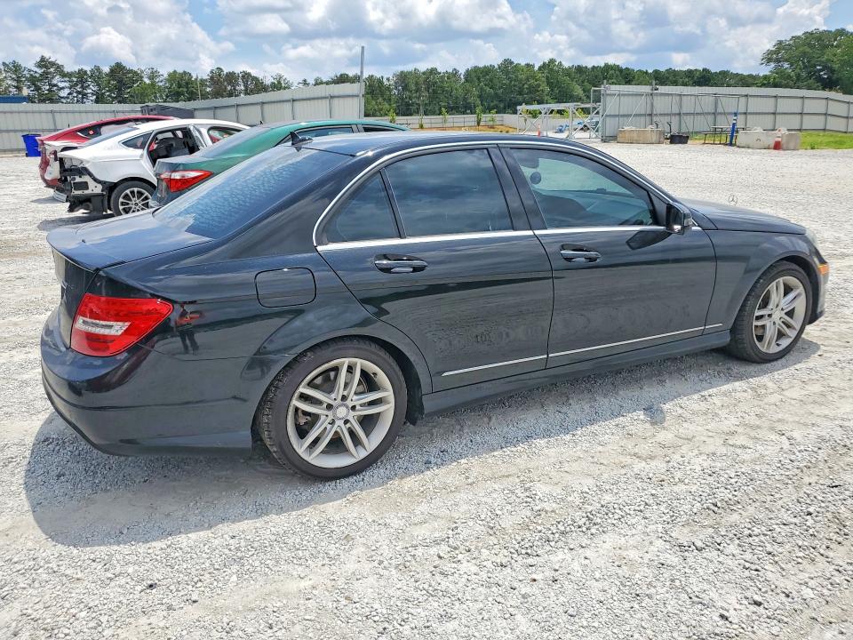 2014 Mercedes-benz C მანქანა იყიდება აუქციონზე, vin: WDDGF4HB8EG213907, აუქციონის ნომერი: 60502606