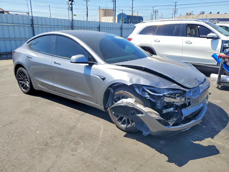 2026 Tesla Model 3 მანქანა იყიდება აუქციონზე, vin: 5YJ3E1EAXTF201366, აუქციონის ნომერი: 63009456