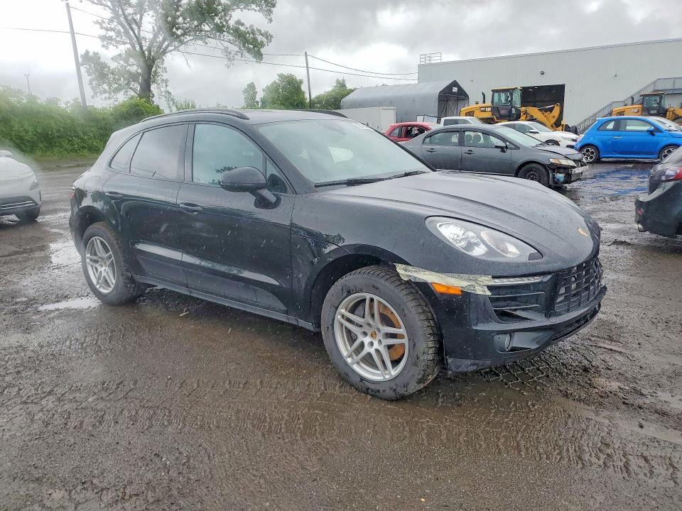 62475096 :رقم المزاد ، WP1AA2A52JLB17164 vin ، 2018 Porsche Macan مزاد بيع