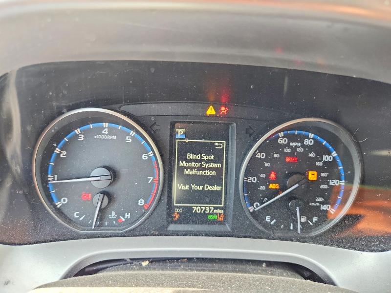 2018 Toyota Rav4 მანქანა იყიდება აუქციონზე, vin: JTMRFREV7JJ745368, აუქციონის ნომერი: 61965226