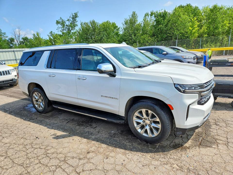 62080286 :رقم المزاد ، 1GNSCFKD5NR190326 vin ، 2022 Chevrolet Suburban مزاد بيع
