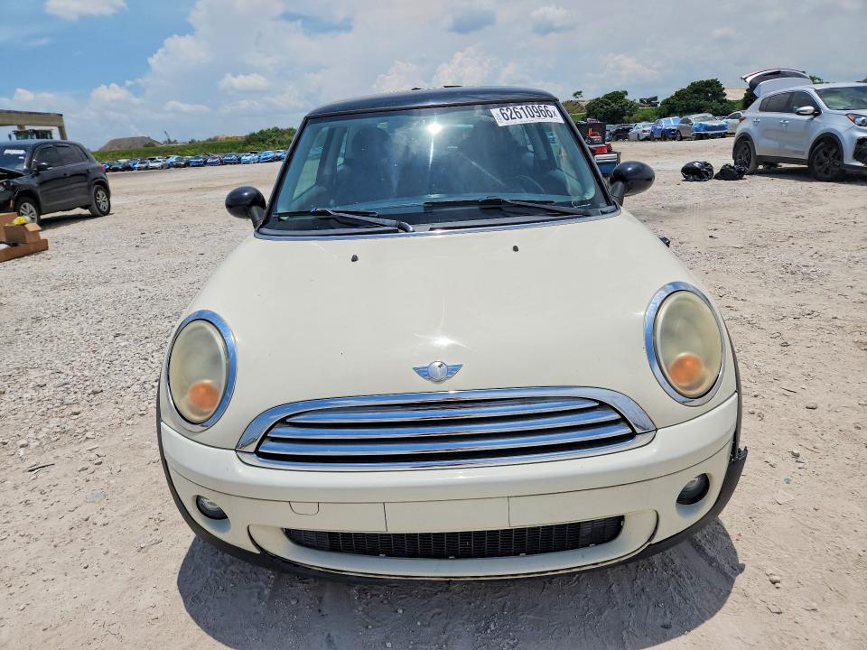 62610966 :رقم المزاد ، WMWMF33578TT66280 vin ، 2008 Mini Cooper مزاد بيع