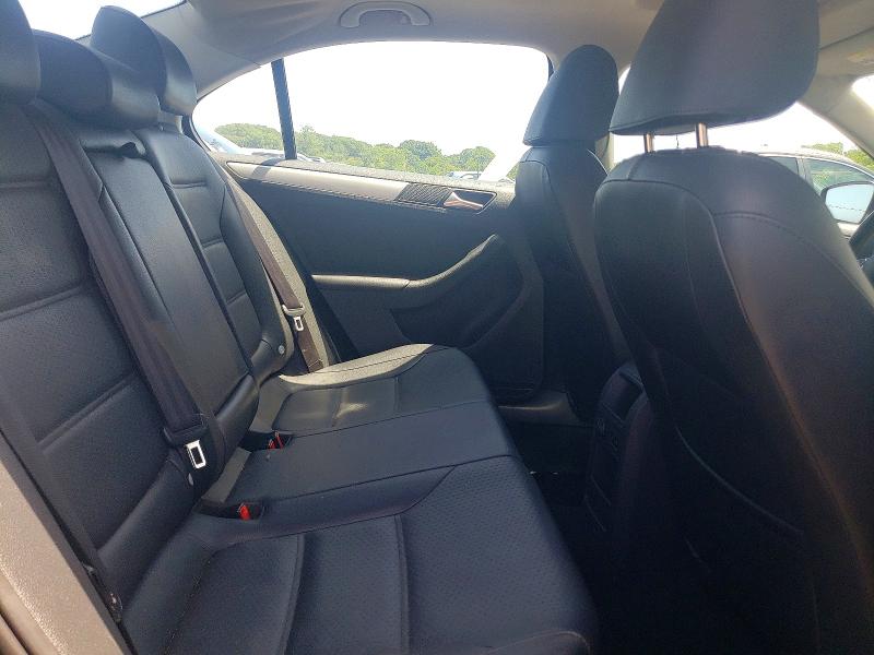 62215006 :رقم المزاد ، 3VWDP7AJ4DM256087 vin ، 2013 Volkswagen Jetta مزاد بيع
