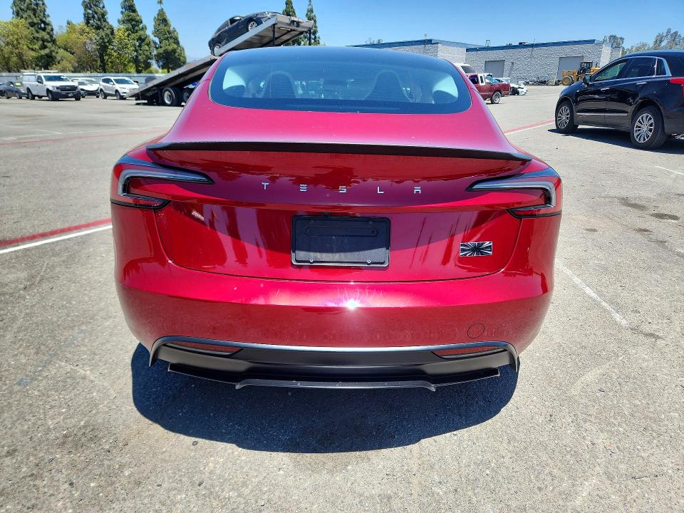 60524296 :رقم المزاد ، 5YJ3E1ETXSF932699 vin ، 2025 Tesla Model 3 مزاد بيع