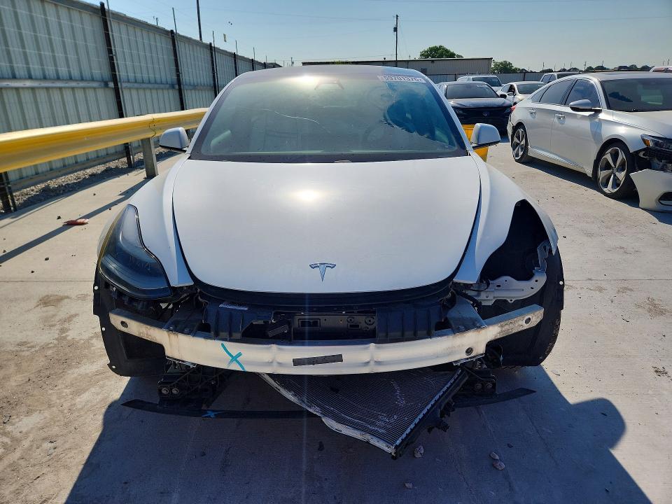 59701376 :رقم المزاد ، 5YJ3E1EC3MF973341 vin ، 2021 Tesla Model 3 مزاد بيع