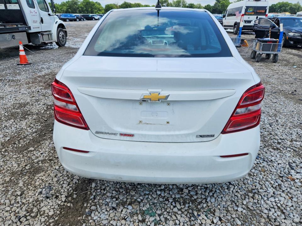 2018 Chevrolet Sonic მანქანა იყიდება აუქციონზე, vin: 1G1JF5SB2J4138060, აუქციონის ნომერი: 61953386