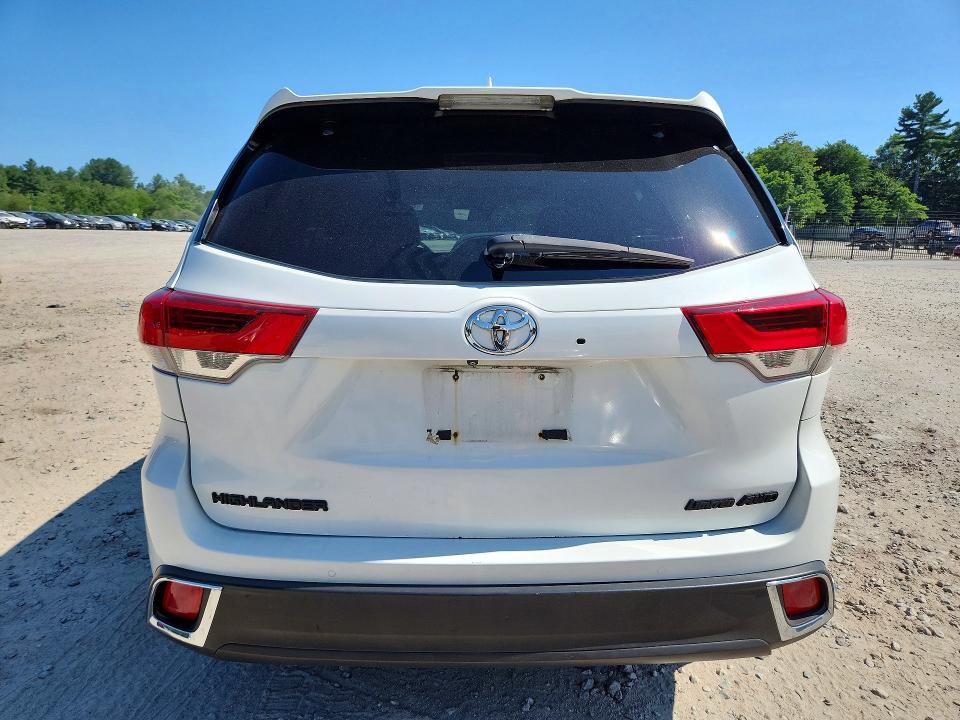 Aukcja sprzedaży 2018 Toyota Highlander, vin: 5TDDZRFH0JS827567, numer aukcji: 61422926