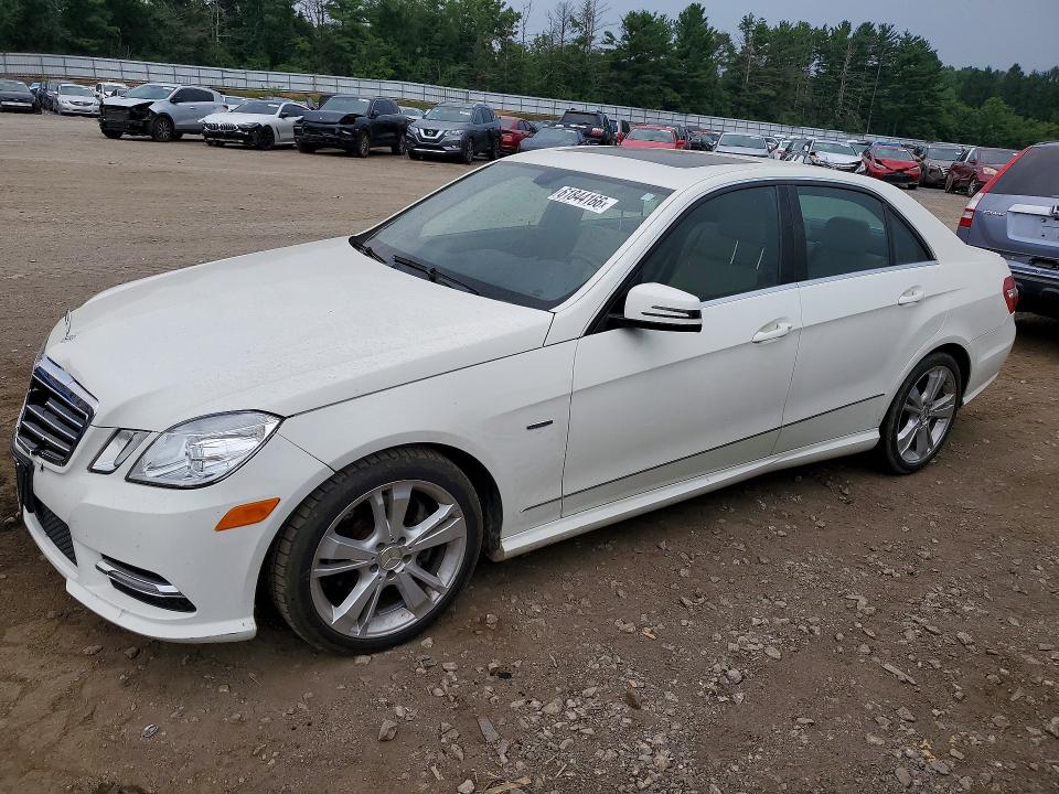 61844166 :رقم المزاد ، WDDHF8JB2CA638688 vin ، 2012 Mercedes-benz E مزاد بيع