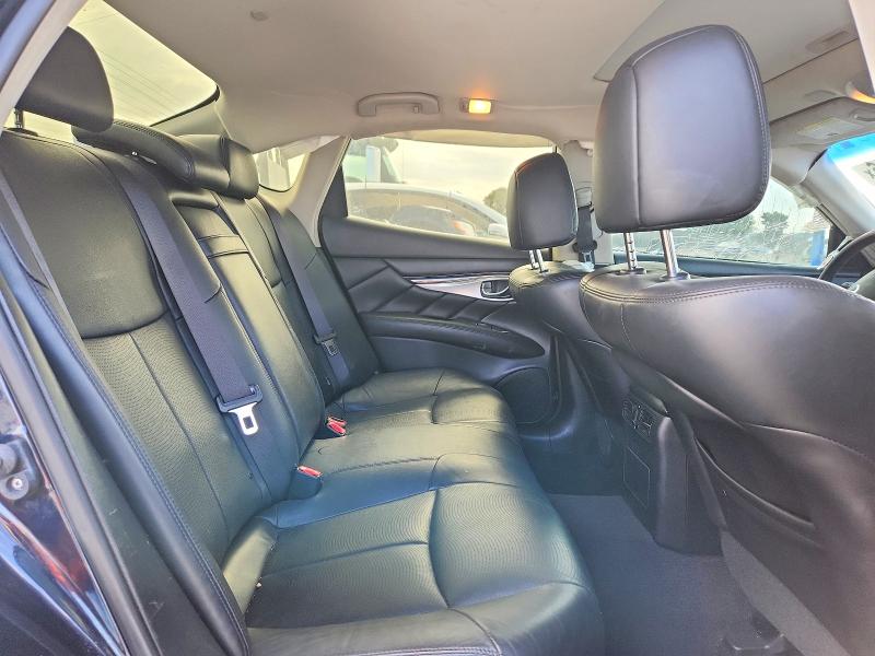 61805566 :رقم المزاد ، JN1BY1AP2JM180257 vin ، 2018 Infiniti Q70 مزاد بيع