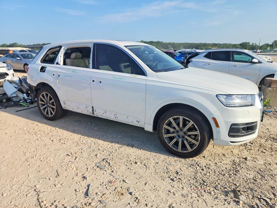 60390586 :رقم المزاد ، WA1LAAF70KD013888 vin ، 2019 Audi Q7 مزاد بيع