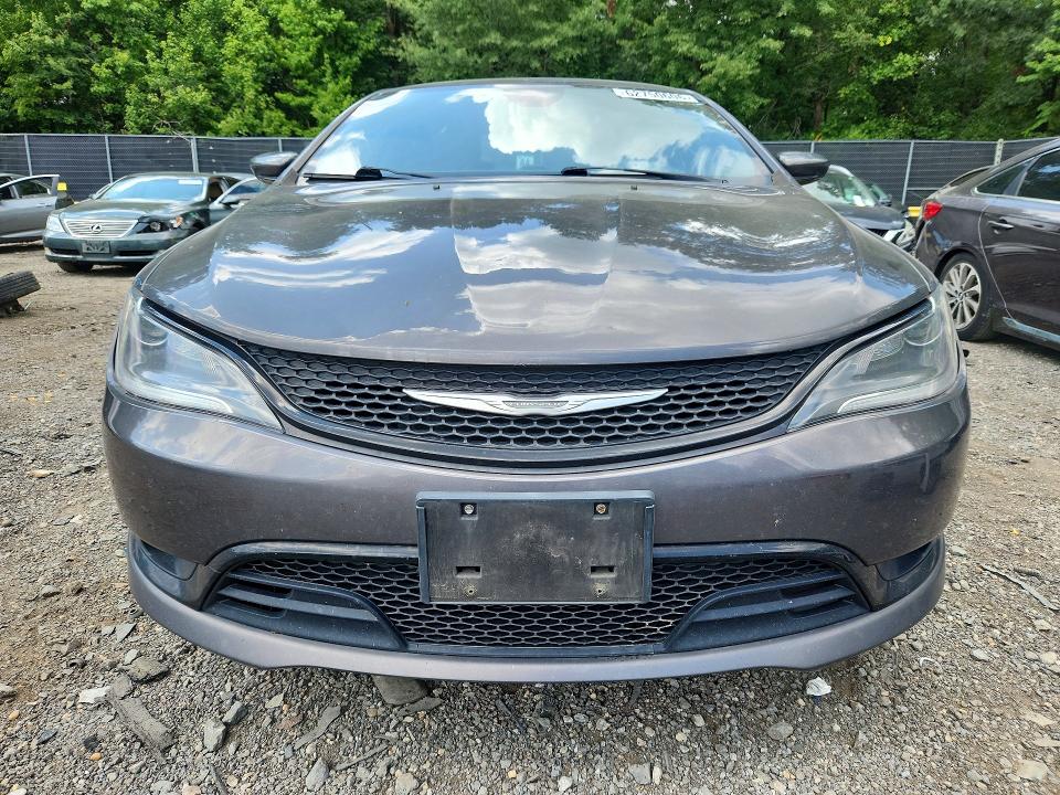 62750606 :رقم المزاد ، 1C3CCCBB7FN554611 vin ، 2015 Chrysler 200 مزاد بيع