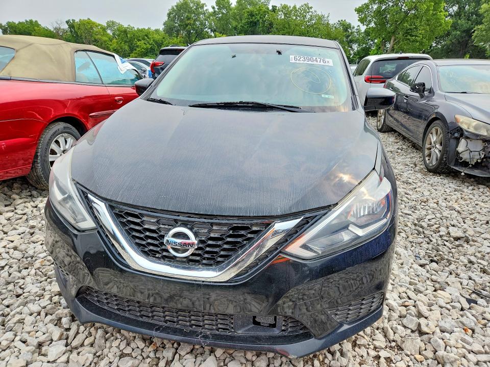 62390476 :رقم المزاد ، 3N1AB7AP6KY256187 vin ، 2019 Nissan Sentra مزاد بيع