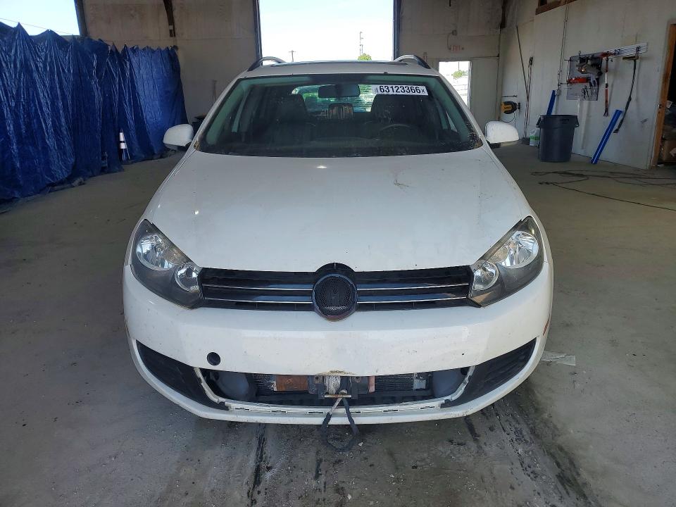 63123366 :رقم المزاد ، 3VWML7AJ0DM693693 vin ، 2013 Volkswagen Jetta مزاد بيع
