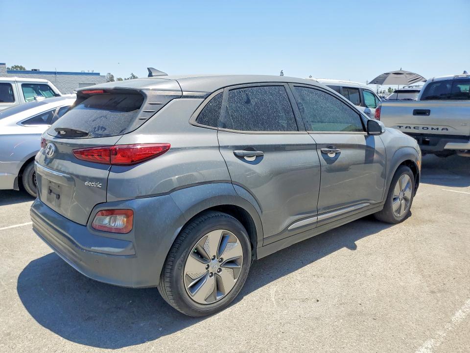 62312966 :رقم المزاد ، KM8K53AG4MU131580 vin ، 2021 Hyundai Kona مزاد بيع