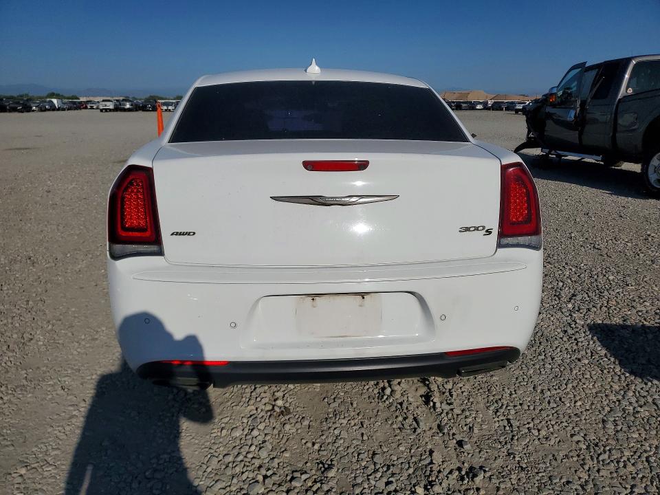 Auction sale of the 2016 Chrysler 300, vin: 2C3CCAGG4GH274308, lot number: 61431416