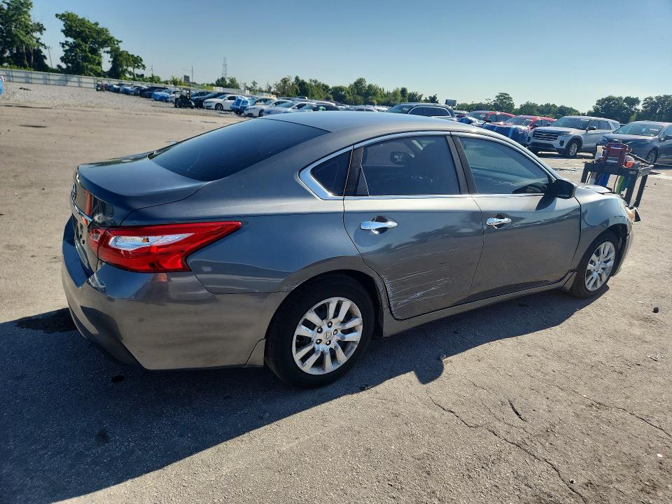 2017 Nissan Altima მანქანა იყიდება აუქციონზე, vin: 1N4AL3AP8HC495847, აუქციონის ნომერი: 59902646