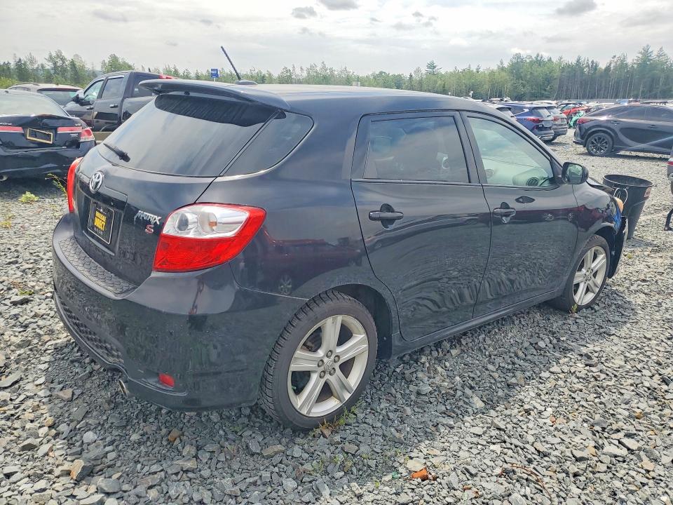 60740176 :رقم المزاد ، 2T1KU4EEXBC710251 vin ، 2011 Toyota Matrix مزاد بيع