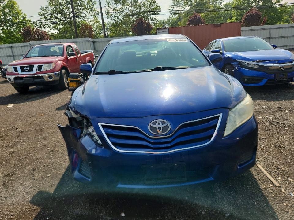2010 Toyota Camry მანქანა იყიდება აუქციონზე, vin: 4T1BF3EK4AU571810, აუქციონის ნომერი: 85613685