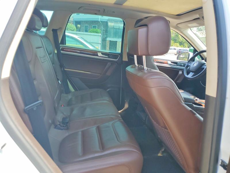 62204286 :رقم المزاد ، WVGEP9BP8DD011533 vin ، 2013 Volkswagen Touareg مزاد بيع