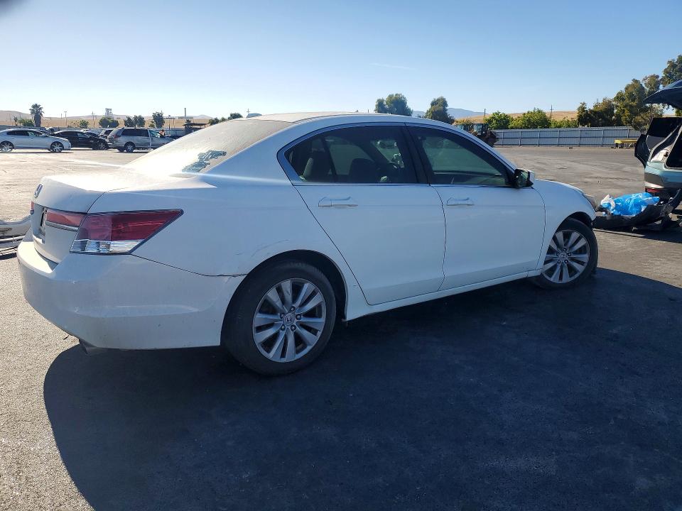 2012 Honda Accord მანქანა იყიდება აუქციონზე, vin: 1HGCP2F84CA215866, აუქციონის ნომერი: 61918526
