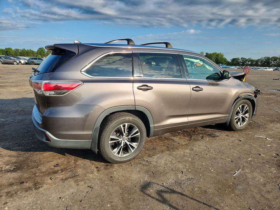 62016176 :رقم المزاد ، 5TDJKRFH4GS242829 vin ، 2016 Toyota Highlander مزاد بيع