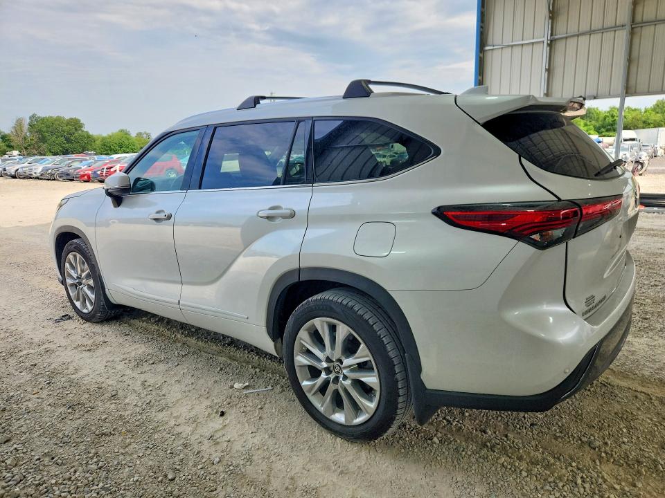 Aukcja sprzedaży 2022 Toyota Highlander, vin: 5TDDZRBH9NS165807, numer aukcji: 63002286