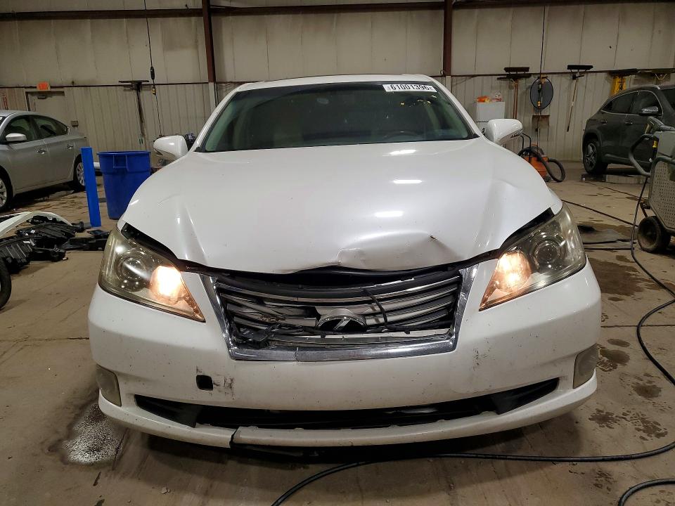 61001396 :رقم المزاد ، JTHBK1EG3A2345588 vin ، 2010 Lexus Es مزاد بيع