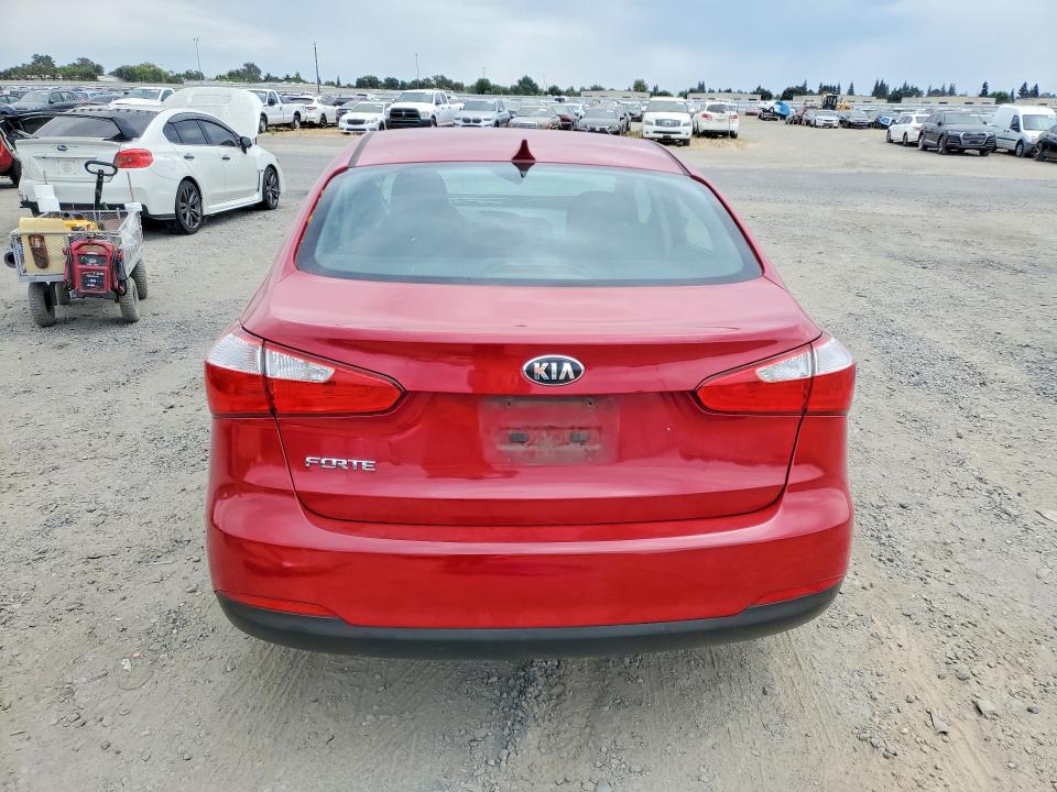 61060396 :رقم المزاد ، KNAFK4A66G5577415 vin ، 2016 Kia Forte مزاد بيع