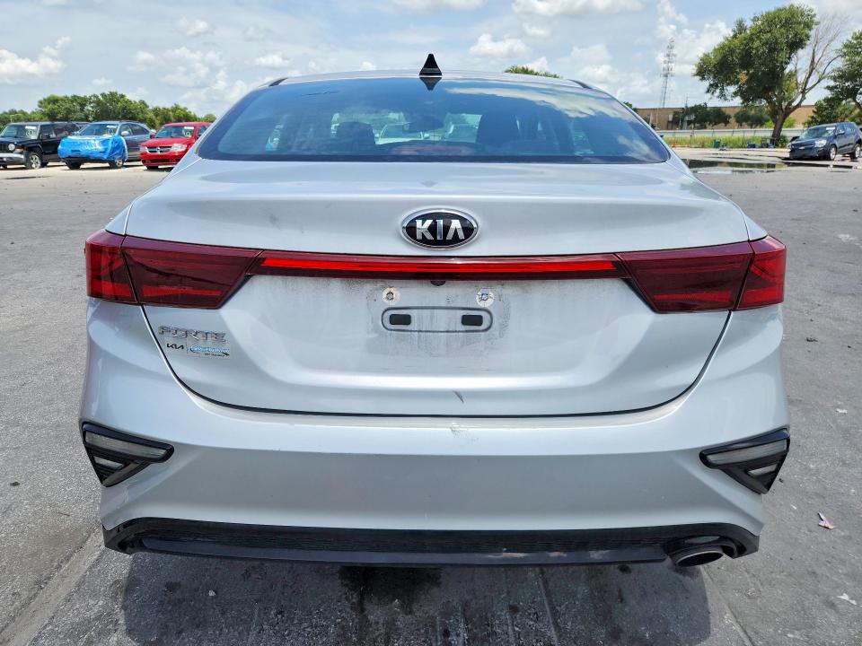 61011066 :رقم المزاد ، 3KPF24AD0ME290721 vin ، 2021 Kia Forte مزاد بيع
