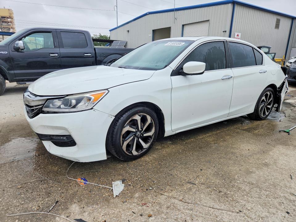 61560496 :رقم المزاد ، 1HGCR2F84GA045458 vin ، 2016 Honda Accord مزاد بيع