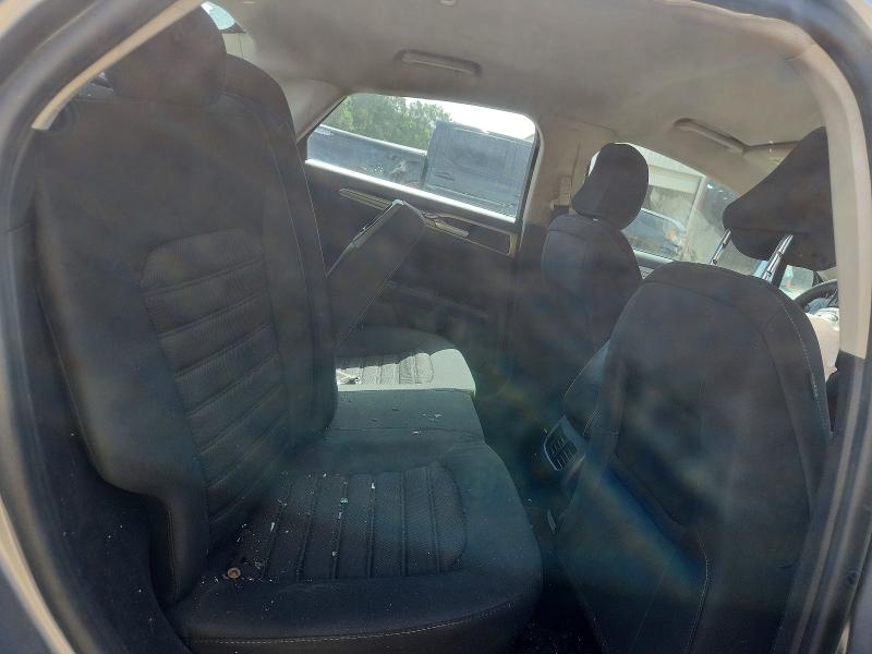 61303766 :رقم المزاد ، 3FA6P0HD2LR160811 vin ، 2020 Ford Fusion مزاد بيع