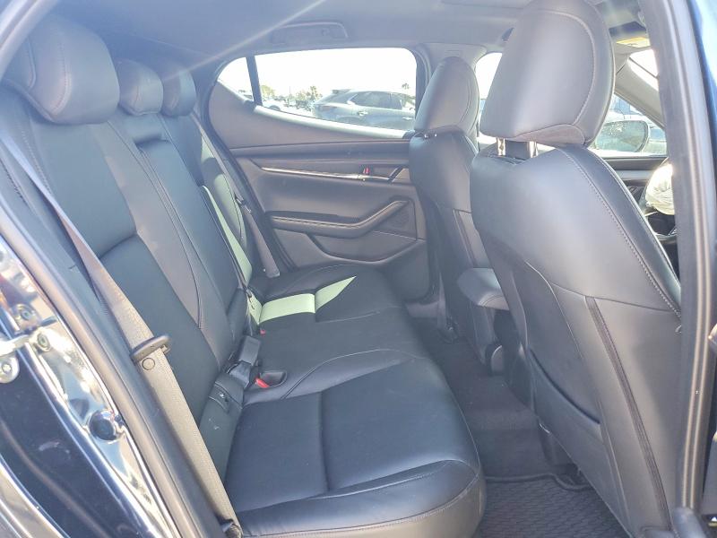 Продажа на аукционе авто 2023 Mazda 3, vin: JM1BPALM4P1611775, номер лота: 62914236