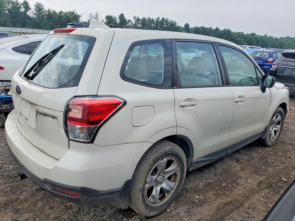 60419406 :رقم المزاد ، JF2SJAAC1HG463726 vin ، 2017 Subaru Forester مزاد بيع