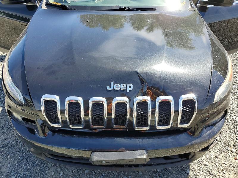 60137126 :رقم المزاد ، 1C4PJMCS7FW768399 vin ، 2015 Jeep Cherokee مزاد بيع